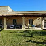 게스트하우스 Masseria Prontera With Pool