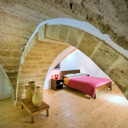 Gasthuis Masseria Prontera With Pool