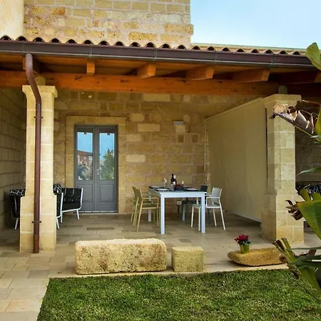 Gasthuis Masseria Prontera With Pool Giuliano