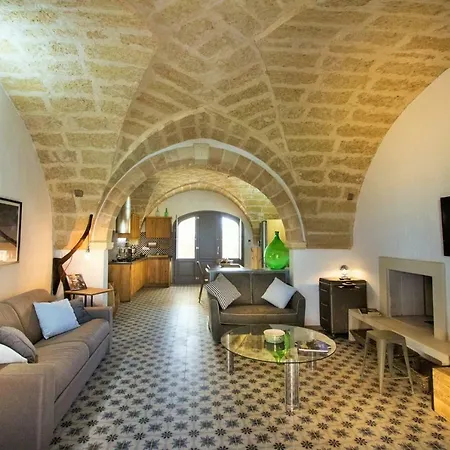 Gasthuis Masseria Prontera With Pool