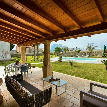 Gasthuis Masseria Prontera With Pool Giuliano