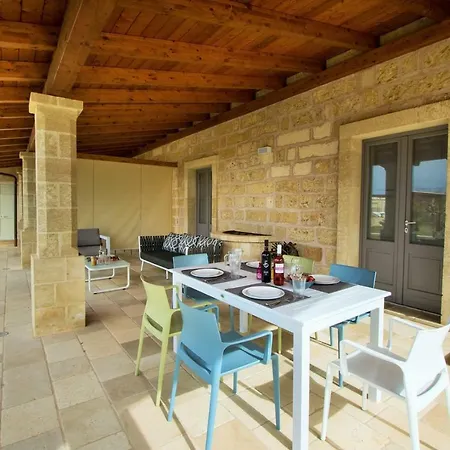 Masseria Prontera With Pool Affittacamere Giuliano